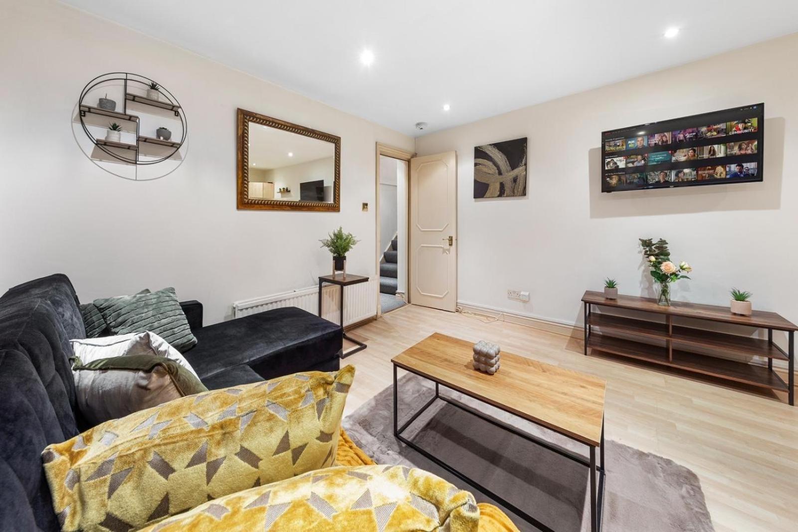 Deluxe Apartment - 1 Min Away From Camden Market And Station Londen Buitenkant foto