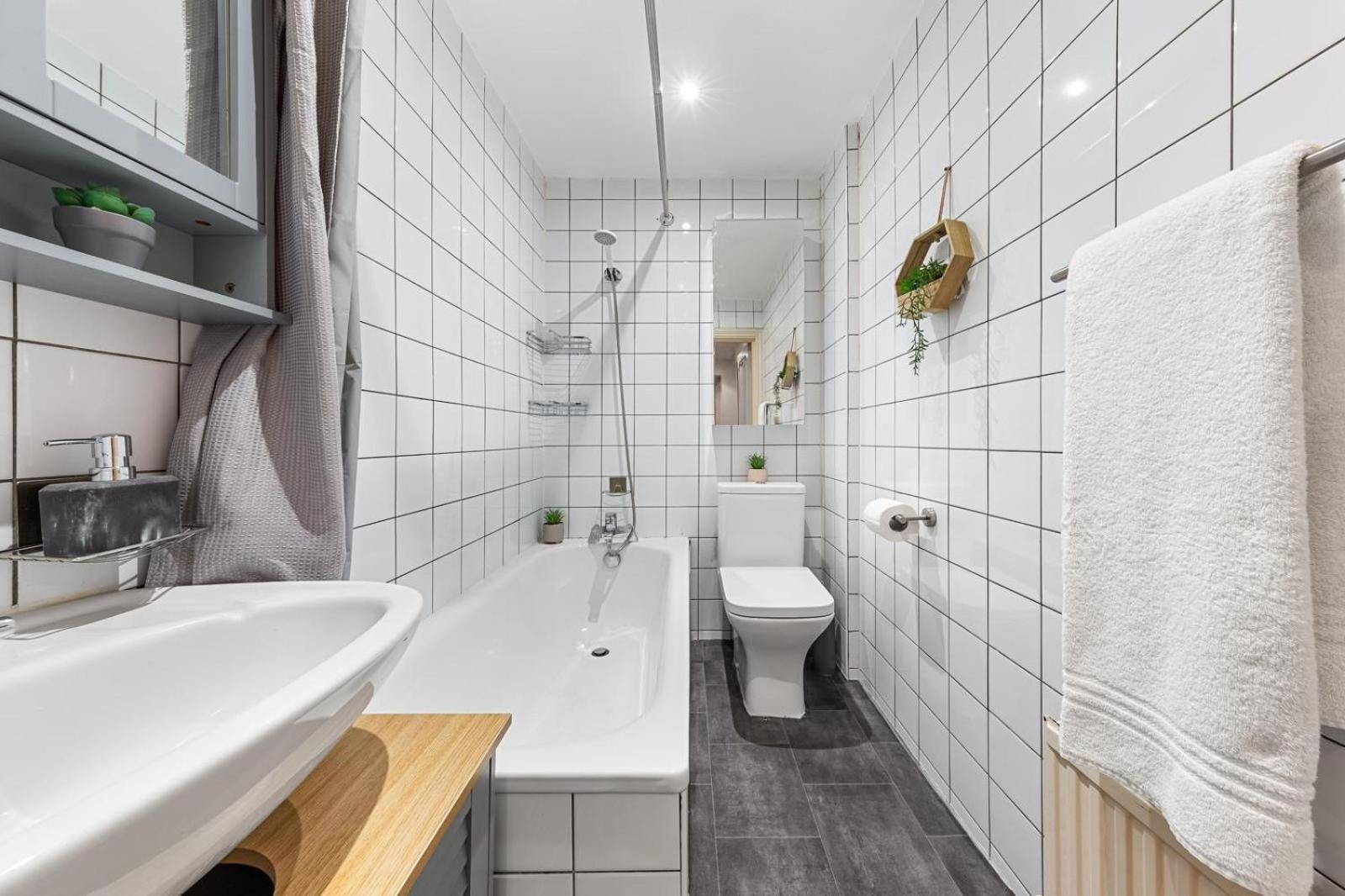 Deluxe Apartment - 1 Min Away From Camden Market And Station Londen Buitenkant foto
