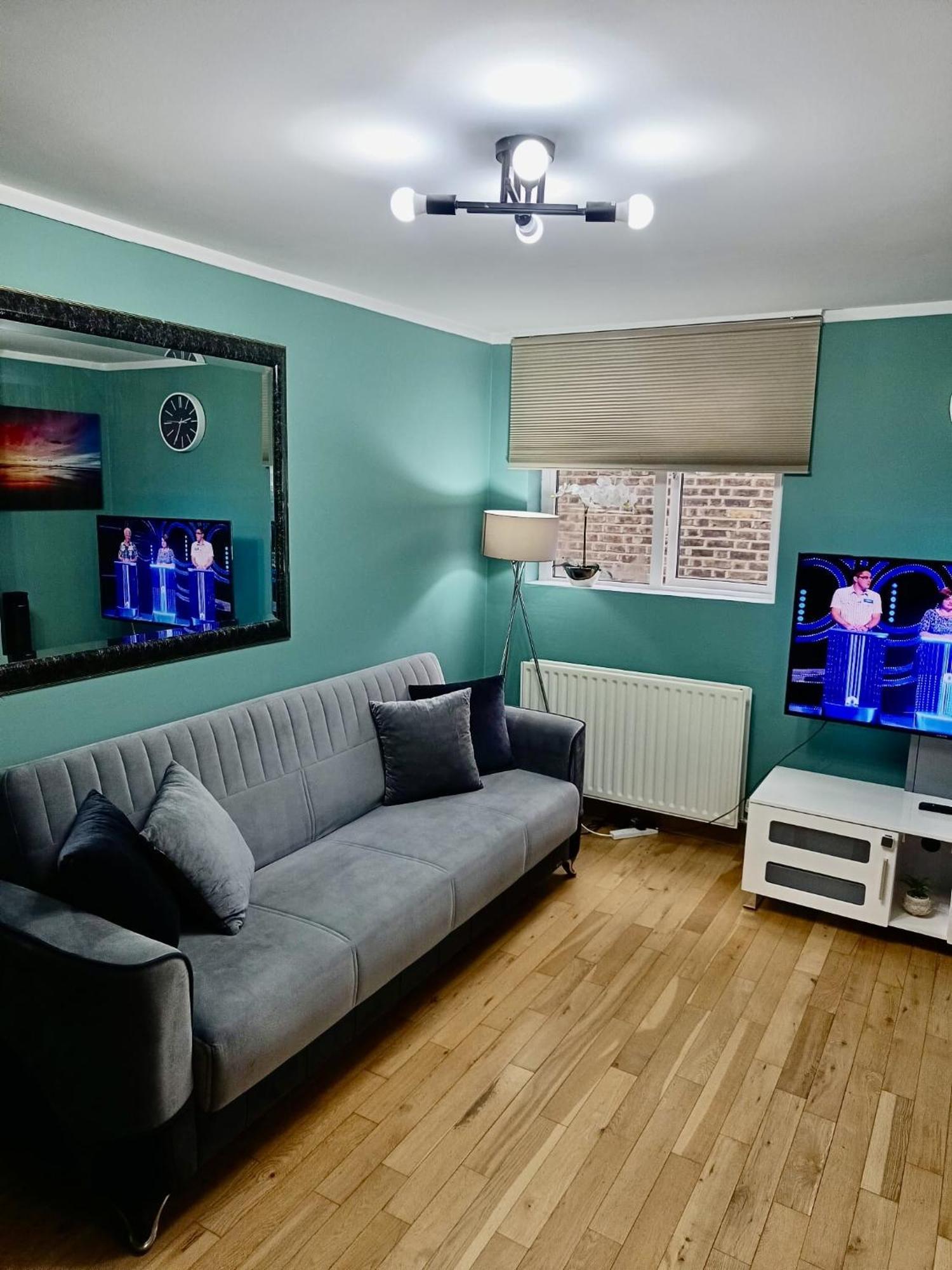 Deluxe Apartment - 1 Min Away From Camden Market And Station Londen Buitenkant foto