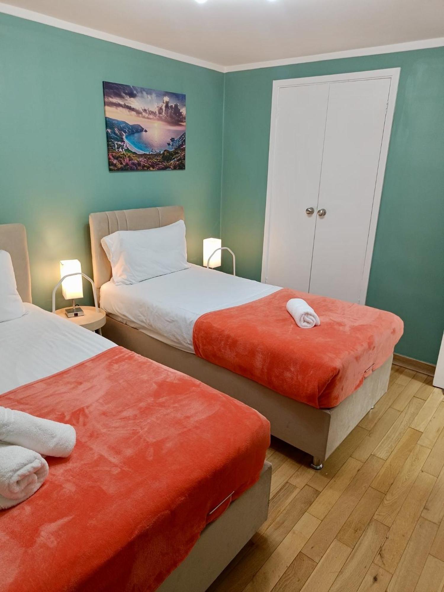 Deluxe Apartment - 1 Min Away From Camden Market And Station Londen Buitenkant foto