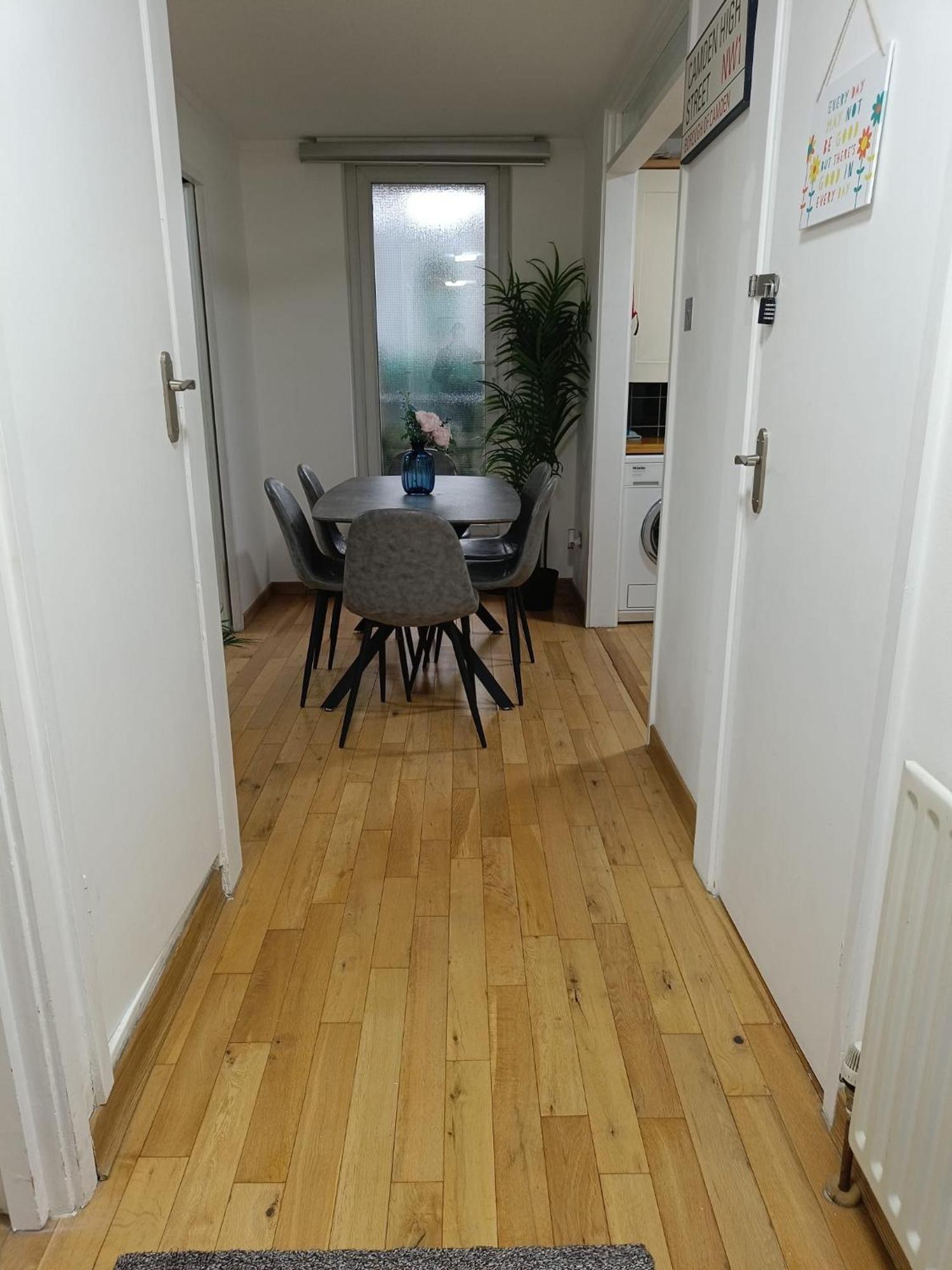 Deluxe Apartment - 1 Min Away From Camden Market And Station Londen Buitenkant foto