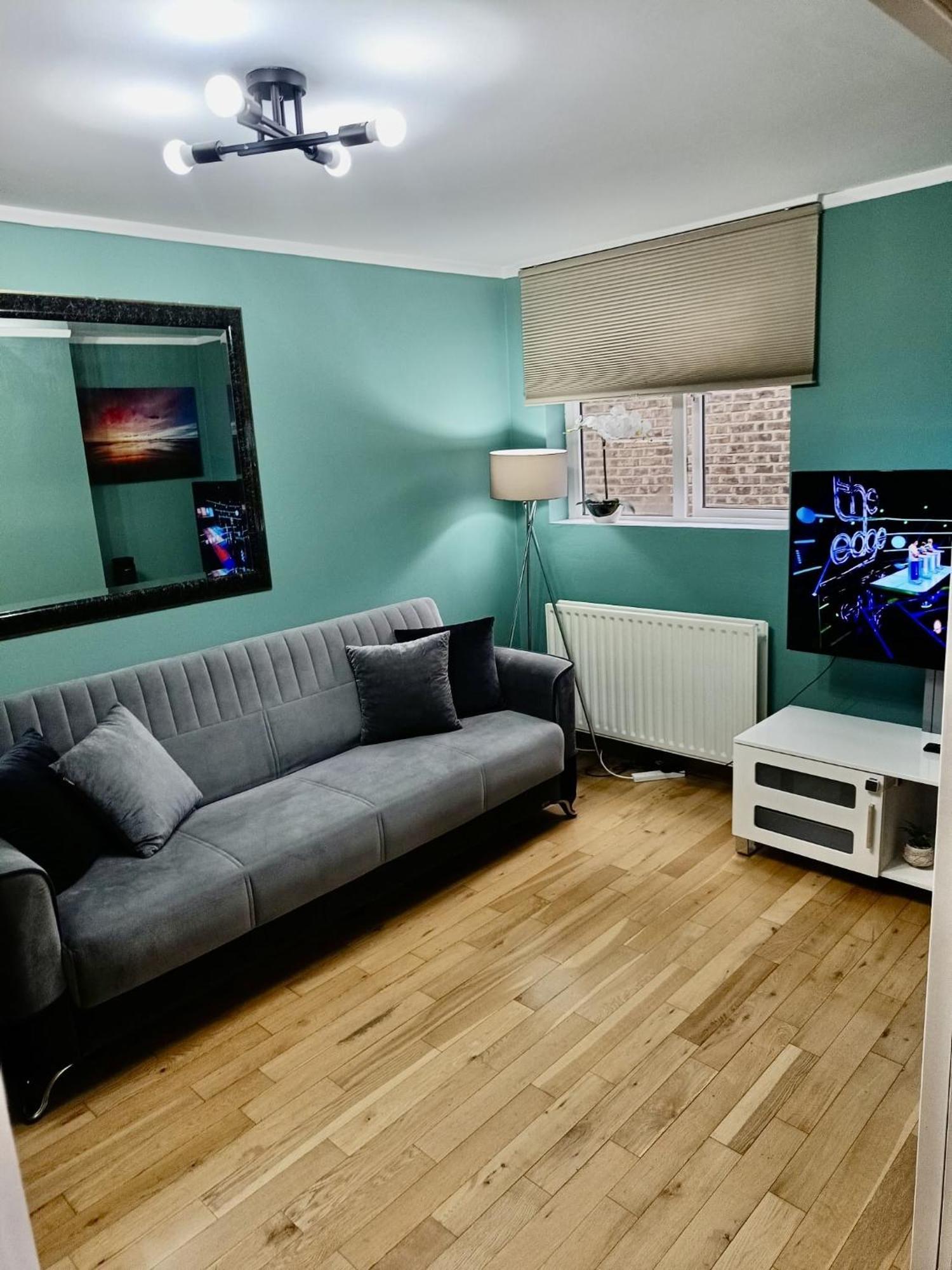 Deluxe Apartment - 1 Min Away From Camden Market And Station Londen Buitenkant foto